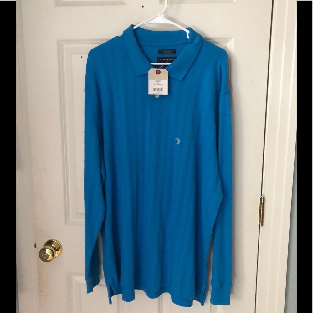 Beautiful blue new long sleeve shirtโby Saddlebred